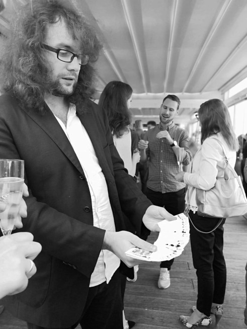 Sorcerer's App - Tom card trick